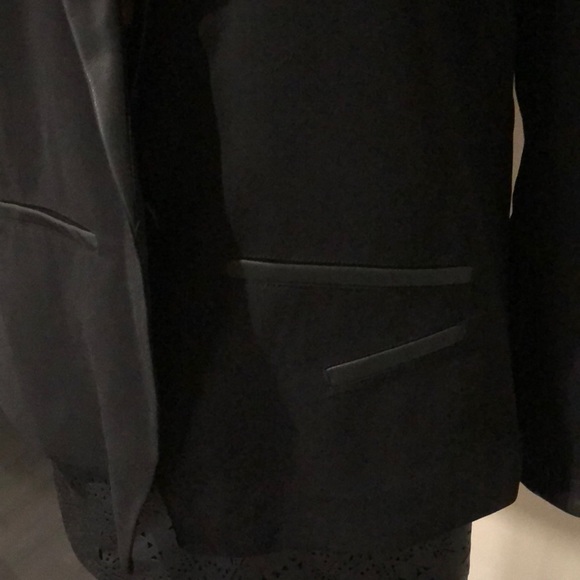 Elora black blazer worth faux leather trim - Picture 4 of 6